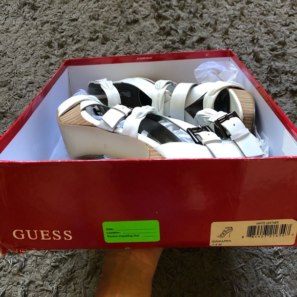 GUESS GWKAPPA WOMENS HEELS - Picture 2 of 3